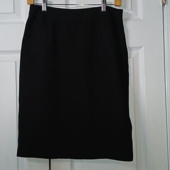 Uniform JohnPaulRichard black business career skirt  Sz 6 NWOT - Picture 1 of 5